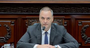 Manuel Adorni: “Todos los viajes que realicé con mi familia los afronté yo mismo”