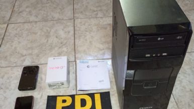 Foto iliustrativa de  Allanaron un centro de salud en Las Heras que entregaba certificados de vacunación sin dosis