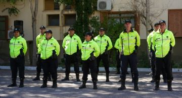 Los preventores de Ciudad ya patrullan con armas taser