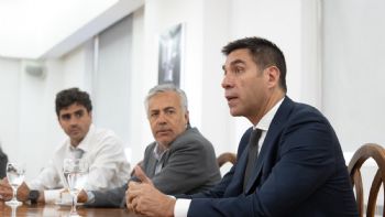 Cornejo estrecha filas con los legisladores LLA a días del recambio legislativo