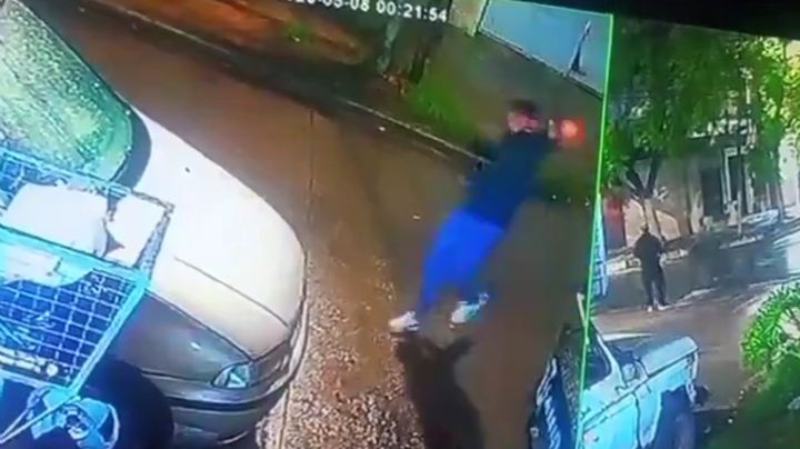 Un adolescente disparó contra la casa de un compañero de escuela: "Hay balas para todos"