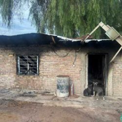 Rescataron a dos niños entre las llamas en Guaymallén
