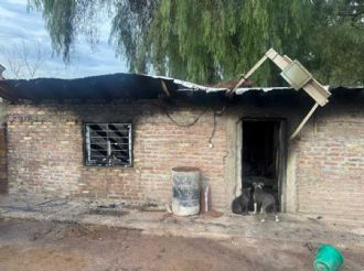 Rescataron a dos niños entre las llamas en Guaymallén