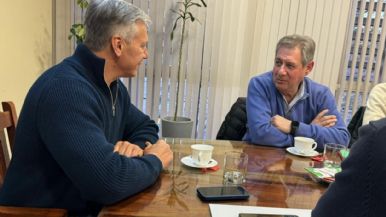 Foto iliustrativa de  Pase de facturas: ahora San Rafael le reclama a Alvear por fondos de la Lucha Antigranizo