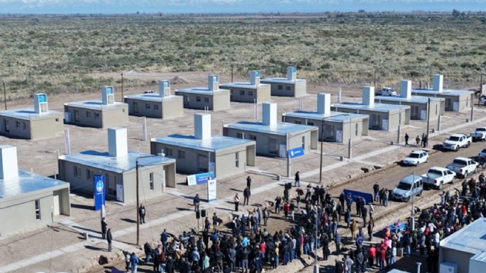 Cornejo defendió el proyecto para sacarle la vivienda del IPV al que no la use para vivir