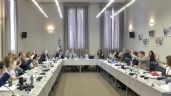 Foto ilustrativa de la nota titulada: Mendoza acompaño en una resolución federal para prevenir el grooming en las escuelas