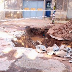 Un socavón en Ciudad pone en alerta a los vecinos