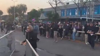 Vecinos de Avellaneda “saquearon” un sándwich gigante de matambre a la pizza