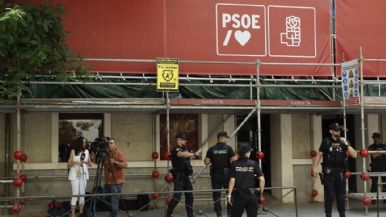 Foto iliustrativa de  Allanaron la sede del PSOE en el marco de la investigación por obstrucción a la Justicia 