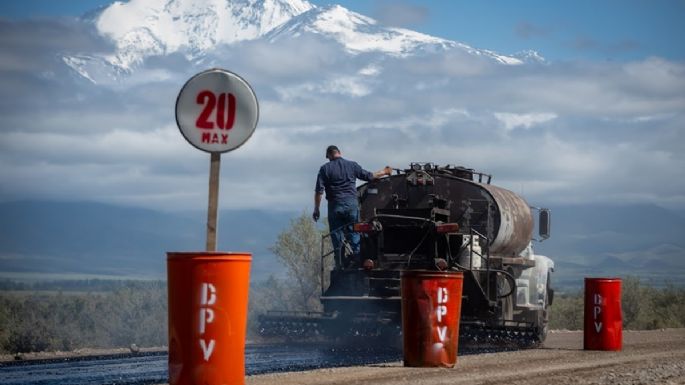 El Gobierno ejecutó en un año 443 km de rutas, puentes y ordenadores viales por $326.000 millones