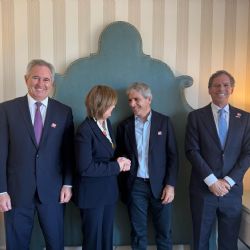 Caputo anunció una inversión de Chevron por más de US$10.000 millones