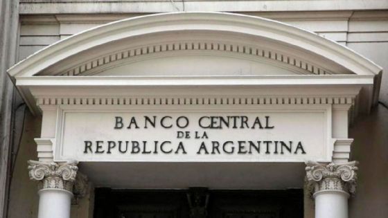 En mayo, el crédito en pesos destinado al sector privado se contrajo