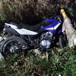 Chocó contra un auto y lo detuvieron en la ambulancia