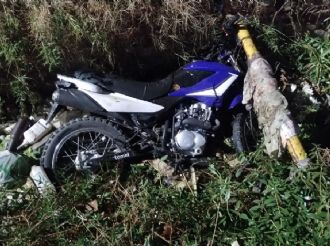 Chocó contra un auto y lo detuvieron en la ambulancia