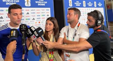 Scaloni confirmó que el Dibu Martínez y Julián Álvarez están “disponibles” para el debut ante Argelia
