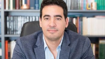 Quién es Adrián Ravier, el nuevo vocero presidencial 