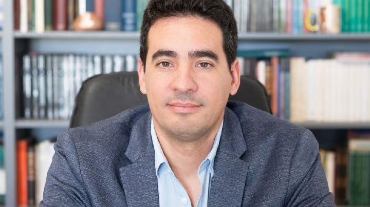 Quién es Adrián Ravier, el nuevo vocero presidencial 