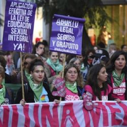 La economía del dolor: mujeres violentadas se ven obligadas a convivir con sus agresores por la crisis