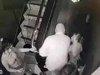 El director de un conocido colegio inglés agredió a una moza en Buenos Aires