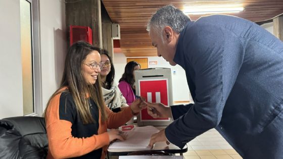 La UNCuyo elige rector y Alfredo Cornejo fue a votar a primera hora