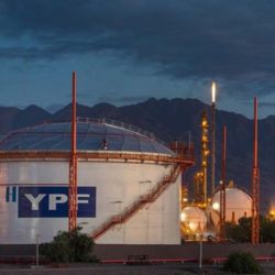 Paro total de petroleros en todos los yacimientos de YPF en Mendoza