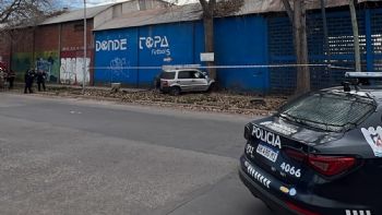 Un hombre murió al chocar contra un árbol en Las Heras