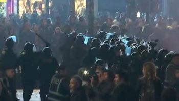 Incidentes en el banderazo por el Indio en el Obelisco: 17 detenidos y tres heridos leves