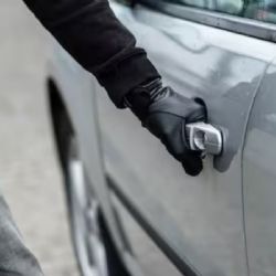Alertan un aumento de robos de vehículos con inhibidores de señal en Mendoza