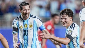 Lionel Messi: “Otra vez tocó sufrir, pero este equipo nunca deja de creer”