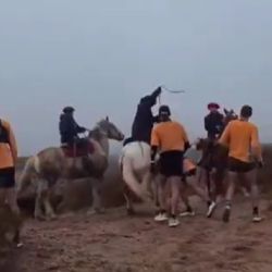 Jinetes agredieron a un grupo de runners en Río Negro: “Siempre recibimos amenazas”