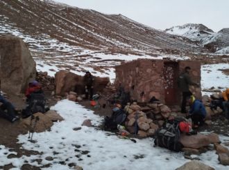 Rescataron a cuatro personas que se habían perdido en el Cerro Penitentes 