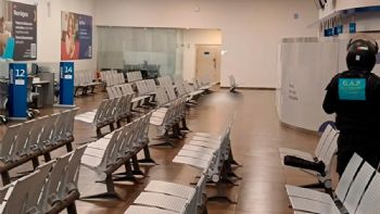 Un hombre murió tras atragantarse con un chipá mientras esperaba en el banco 