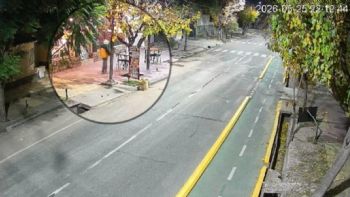 Sin límites: un video muestra cómo se roban dos sillas de un quiosco en Maipú
