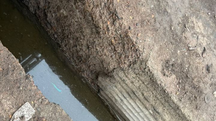 Persisten los derrames cloacales en Corralitos: indignación vecinal por vertidos en las acequias