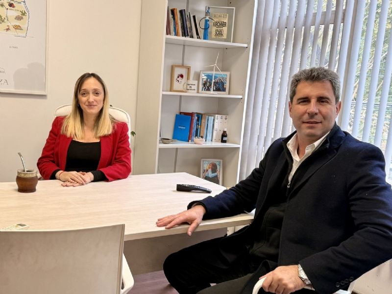 La gira de Uñac, la invitación a Kicillof y el minué del PJ mendocino de cara al 2027