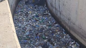 Retiraron 150 mil kilos de basura de un canal de Godoy Cruz