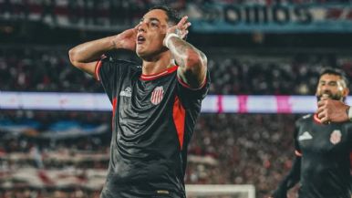 Foto iliustrativa de  Grave denuncia contra un futbolista de Barracas Central: “Me golpeó con piñas y patadas”