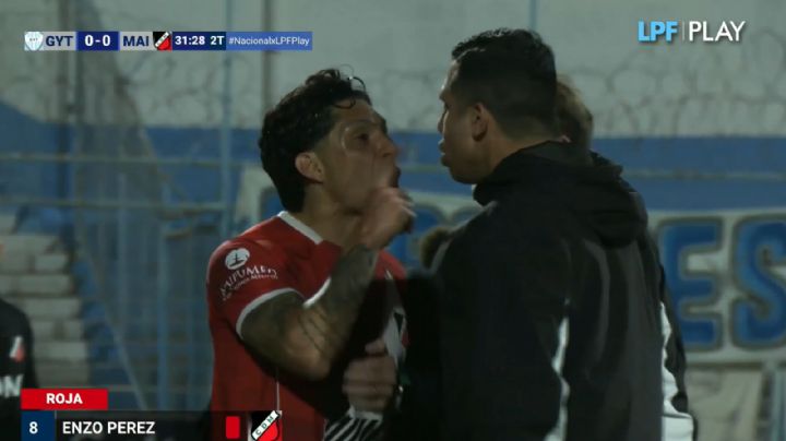 El motivo por el que Enzo Pérez fue expulsado en su segundo partido en Deportivo Maipú