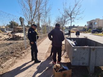 Detuvieron a dos hombres que intentaban robar cañerías y redes de servicios públicos en Ciudad