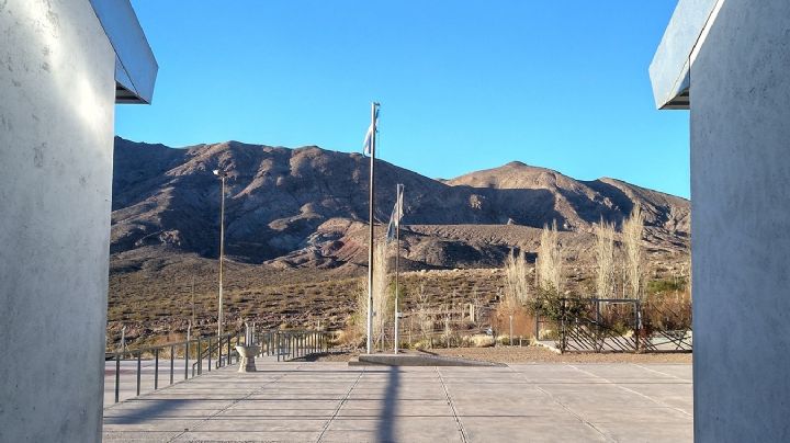 El Gobierno anunció un acuerdo con Starlink para llevar internet a escuelas rurales 