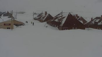 Así se vive en el pueblo de Mendoza que lleva semanas aislado por la nieve