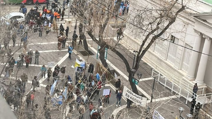 Así fue la marcha de los jubilados en Mendoza 