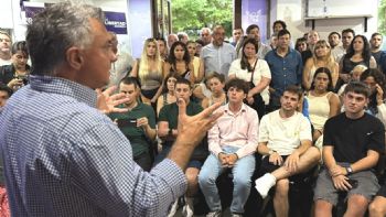 Cómo es el "Programa de Formación de Jóvenes Liberales" de LLA 