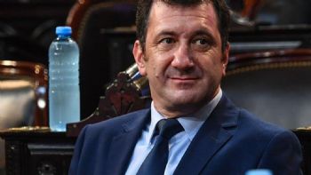 Pidieron dos años de cárcel para Kueider, el exsenador que quiso entrar a Paraguay con 211.000 dóla