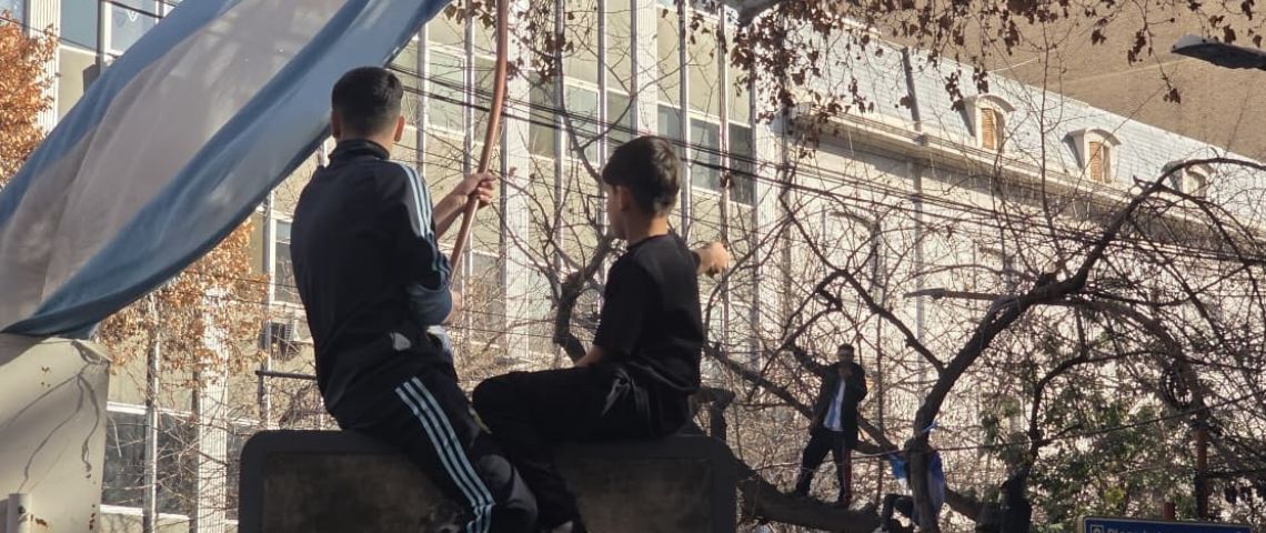 Mendoza paralizada: comercios cierran a las 15 y suspenden la agenda de vacaciones