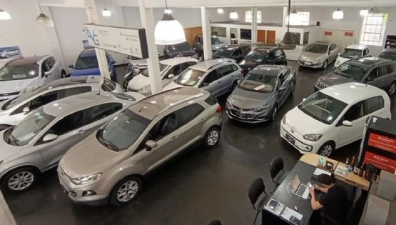 Aumenta el costo de registrar patentamientos y transferencias de autos 