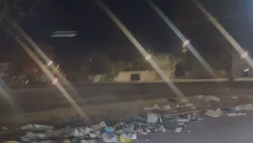 Vecinos denuncian acumulación crónica de basura en las calles del barrio Tres Estrellas
