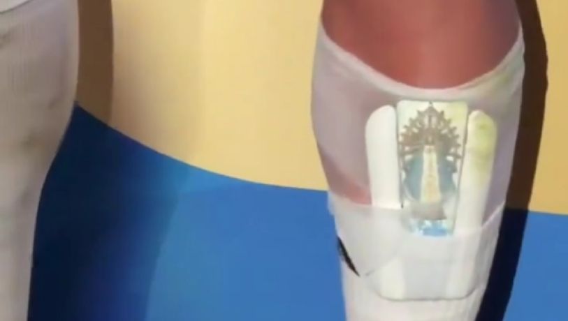 Lautaro Martínez usó una canillera con la imagen de la Virgen de Luján en el partido con Egipto