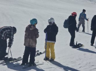 Miles de mendocinos aprovecharon el fin de semana para ir a la nieve