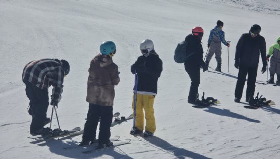 Miles de mendocinos aprovecharon el fin de semana para ir a la nieve